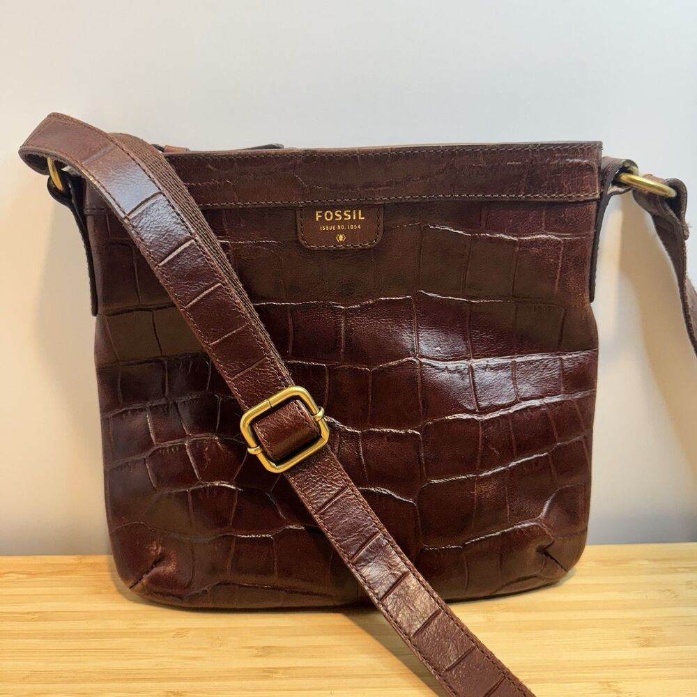 Fossil SHB1077 Brown Croc Embossed Leather Crossbody Bag Adjustable Strap
